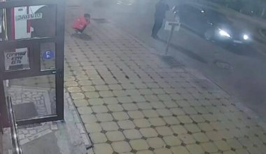 В Алматы мужчина с ножом напал на ребёнка и попытался отобрать гитару