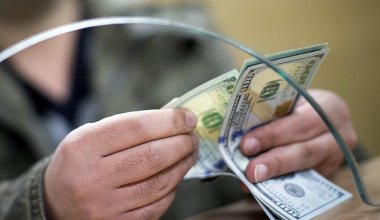 Доллар подбирается к 486: курсы валют в обменниках Казахстана на 24 марта