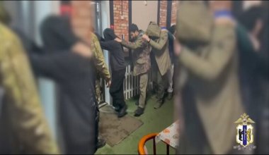 Казахстанцев выдворили из России