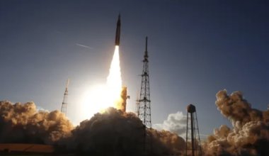 Впервые за полвека: астронавты NASA отправились к Луне