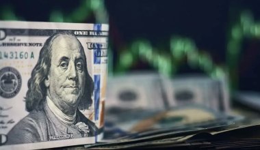 Курсы валют: сколько стоят доллар и евро в обменниках Казахстана 4 апреля