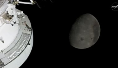 Люди впервые улетели так далеко от Земли - новый рекорд «Артемиды-2»