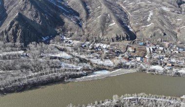 Село отрезало водой на севере Казахстана
