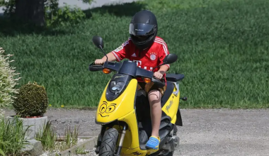 Подросток на мопеде сбил ребёнка в Алматинской области