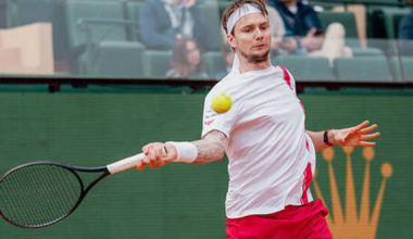 Казахстанец Бублик уверенно прошел в топ-8 Монте-Карло