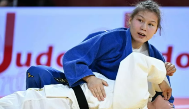 Казахстан взял серебро ЧА по дзюдо в командном турнире