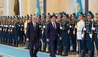 Токаев встретил президента Монголии в Акорде