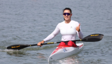 Казахстан выиграл золото на ЧА по гребле