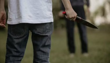 Бывший одноклассник напал с ножом на подростка в Акмолинской области