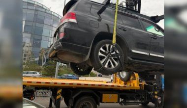 В Астане началась массовая эвакуация авто на штрафстоянки