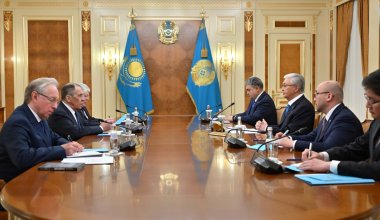 Токаев и Лавров обсудили предстоящий визит Путина в Астану