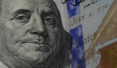 Курсы валют: сколько стоит доллар в обменниках Казахстана 1 мая