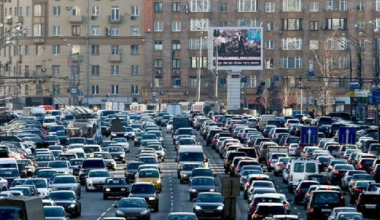 Казахстанцы стали рекордно долго стоять в пробках