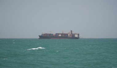 Более 20 тысяч моряков застряли в Персидском заливе