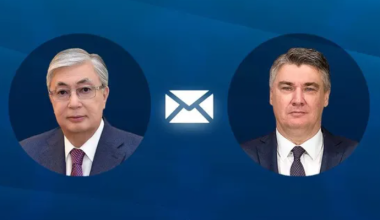 Токаев поздравил президента Хорватии с праздником