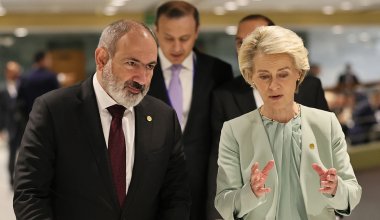 Фон дер Ляйен обвинила Москву в давлении на Армению и пообещала помощь