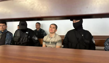 В суде показали кадры эксгумации семьи, убитой в Жангельдине