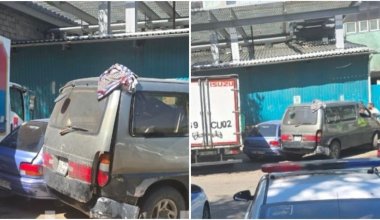 Пешеходов зажало между автомобилями: массовое ДТП произошло в Алматы