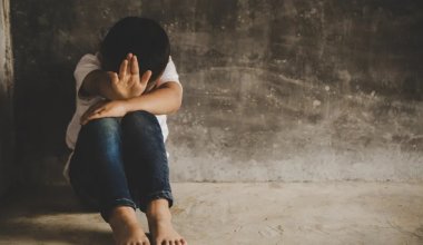 Школьница обвинила дедушку в домогательствах в Алматинской области