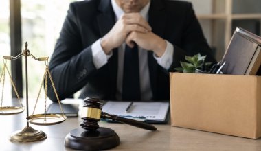 Незаконно уволенные казахстанцы получили больше прав