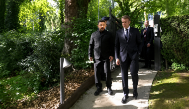Зеленский прибыл на саммит G7 во Франции