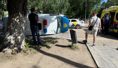 Автозак с арестованными перевернулся в Костанае: есть пострадавшие