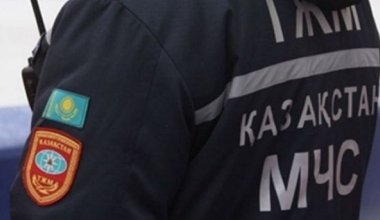 Экстремальный спуск: трое подростков застряли в горах Алматы