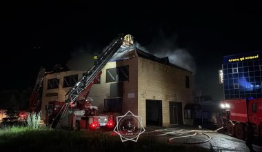Караоке-клуб сгорел в Актобе