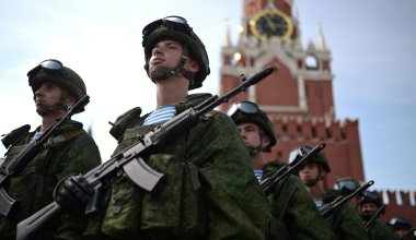 В России назвали две страны, повторяющие "украинский путь"