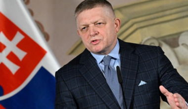 Словаки не пришли: референдум о пенсии Фицо признан несостоявшимся