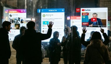Сам себе журналист: почему политики всё чаще становятся блогерами