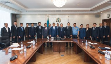 Жакупов попрощался с Алдыбергеновым