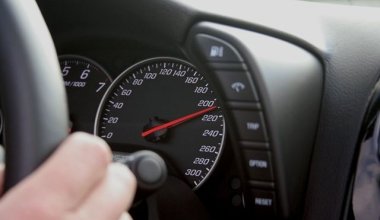 Штрафа не избежать: новые участки контроля средней скорости запускают с 10 июля