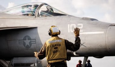 Иран нанес удары по странам Персидского залива после атаки США