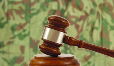 Уроженца Казахстана судят в России за инсценировку ранения на войне в Украине