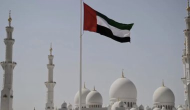 Водительские права Казахстана начали признавать в ОАЭ: что нужно знать