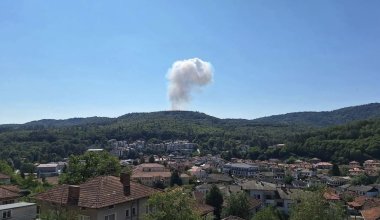 Взрывы один за другим: ЧП произошло на заводе боеприпасов в Болгарии