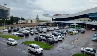 Полиция ответила таксистам после призывов бойкотировать аэропорт Алматы