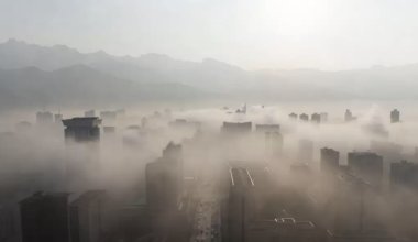 Три города Казахстана накроет опасный воздух