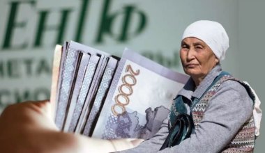 Сколько стажа нужно, чтобы получать максимальную пенсию в Казахстане