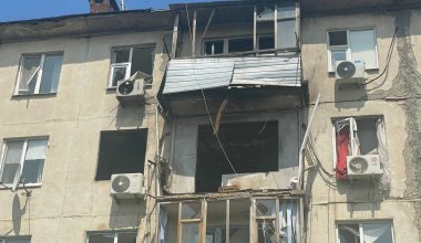Больше года не могут вернуться домой жильцы дома после взрыва в Актобе