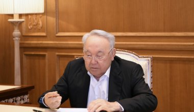 Назарбаев проголосовал на выборах в Курултай после операции на позвоночнике