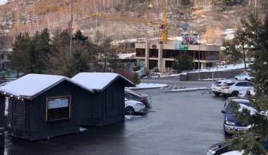 Парковка на Медеу больше не будет стоить 12 тысяч тенге