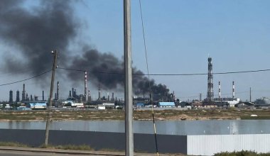 На крупнейшем НПЗ Казахстана полыхает пожар