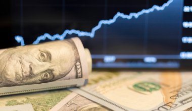 Укрепление доллара до конца года: что будет с курсом валют в Казахстане