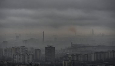 Жителей трёх регионов Казахстана предупредили о загрязнении воздуха