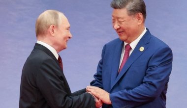 Россия хочет больше продавать газа Китаю: Путин встретился с Си