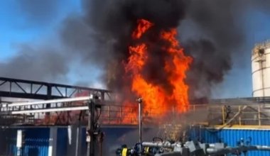 На АНПЗ расследуют уголовное дело после пожара
