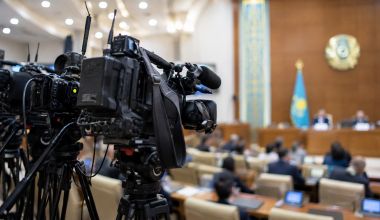 К кулуарам не подходить? В Курултае объяснили новые правила для журналистов