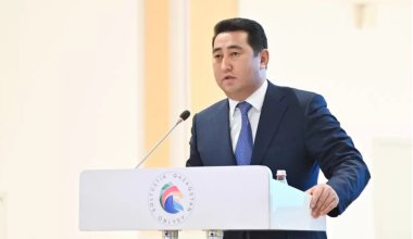 Айдарбек Сапаров сохранил свой пост